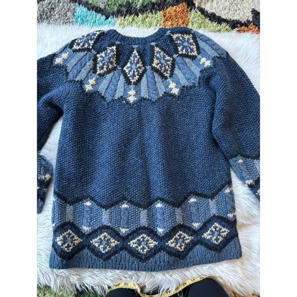Northern Isles Wool Sweater - Picture 8 of 8